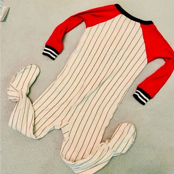 Carter’s HUNK “MVP” patch, sleep/play zip up onesie long sleeve footies - Picture 2 of 5